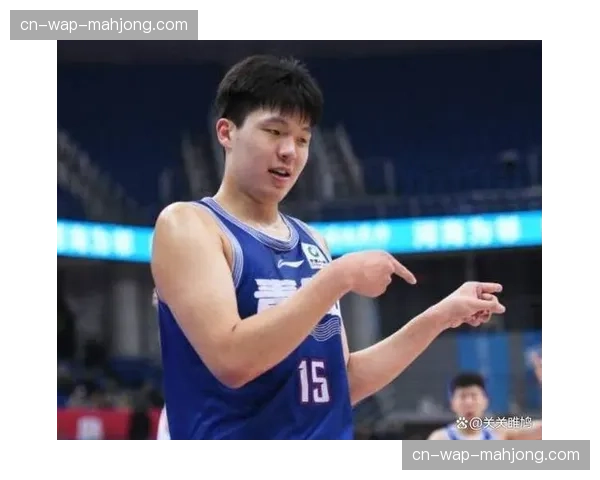 青岛杨瀚森离队后内线空缺 克劳福德需承担更多责任